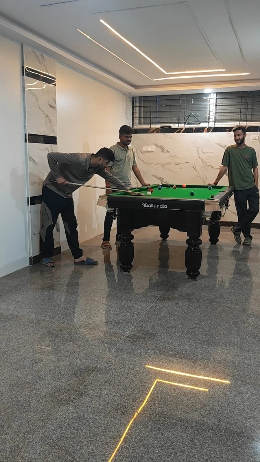 Mad Panda – Kodathi Gate photo 5